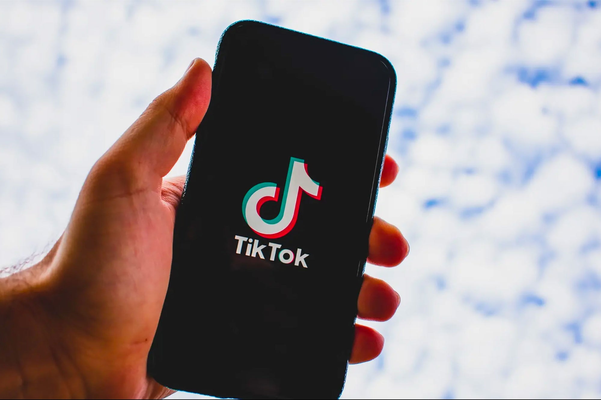 Phụ nữ chuộng Instagram, nam giới chọn TikTok